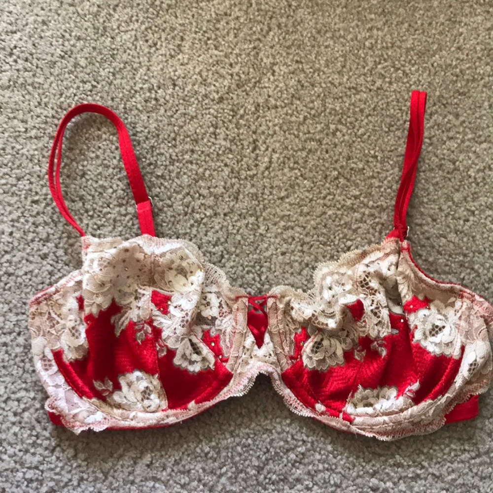 36D sexy Victoria Secret bra
